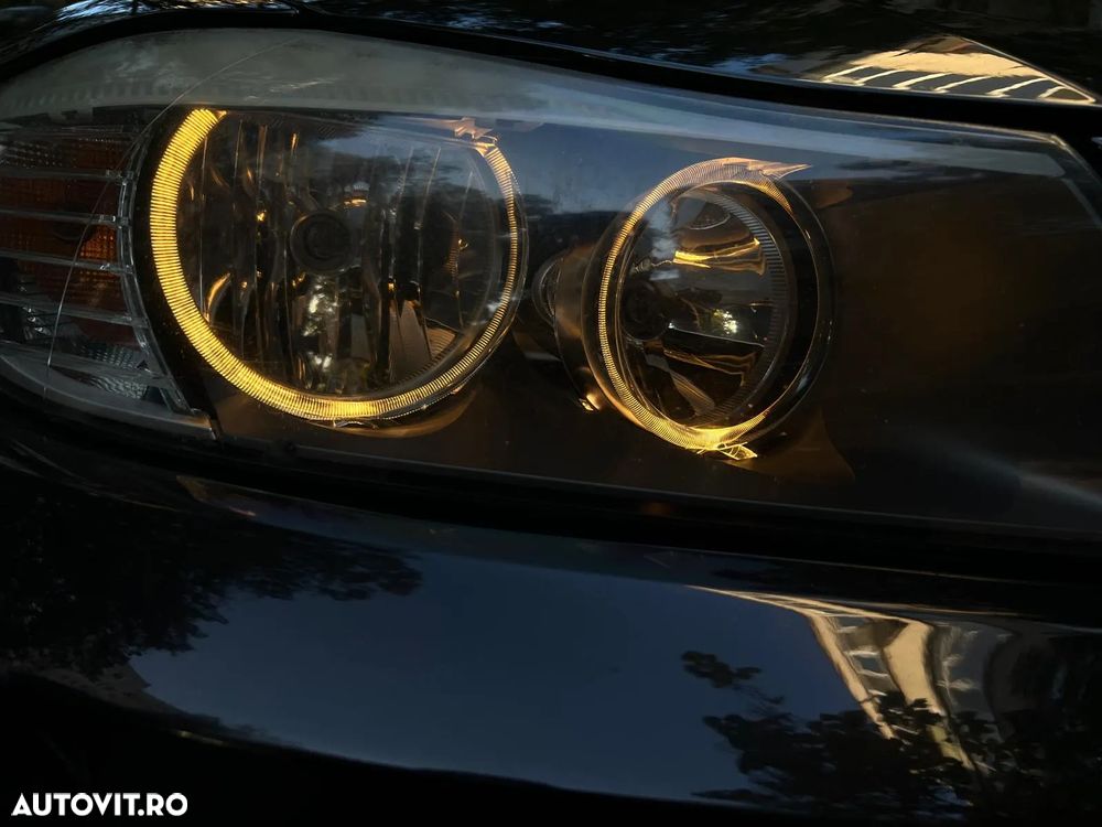 BMW Seria 3 318i Touring - 10