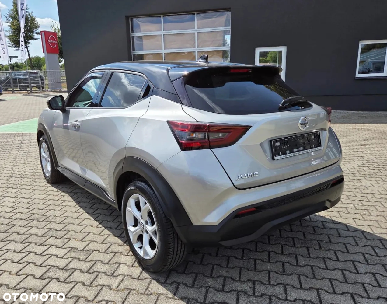 Nissan Juke 1.0 DIG-T N-Connecta - 9