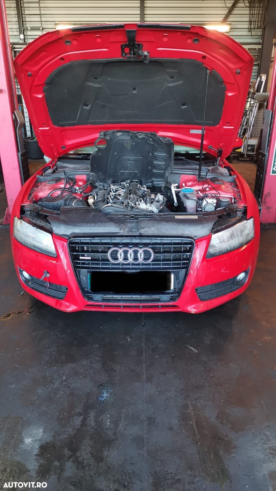 Dezmembrez audi A5 2.0 tdi quattro 147.000 km - 1