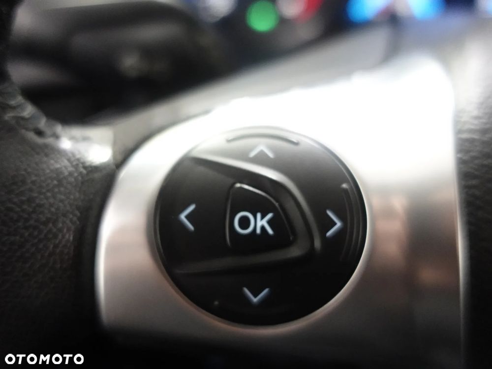 Ford Kuga 1.6 EcoBoost 2x4 Titanium - 33