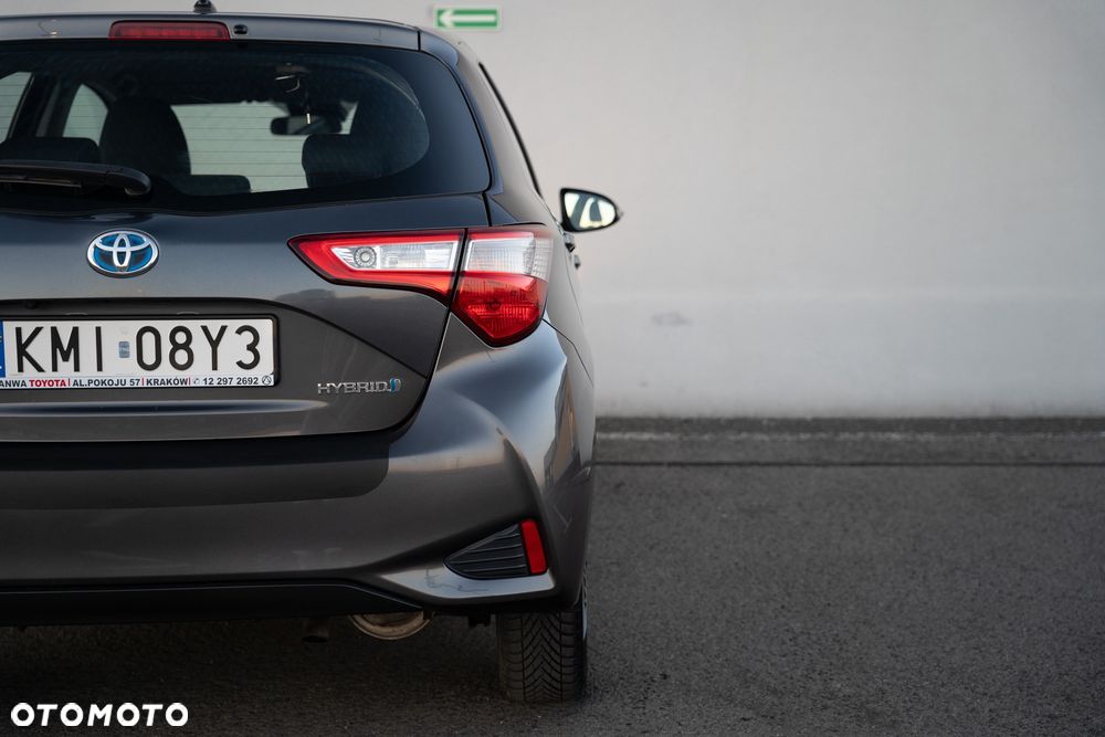 Toyota Yaris Hybrid 100 Premium EU6 - 30