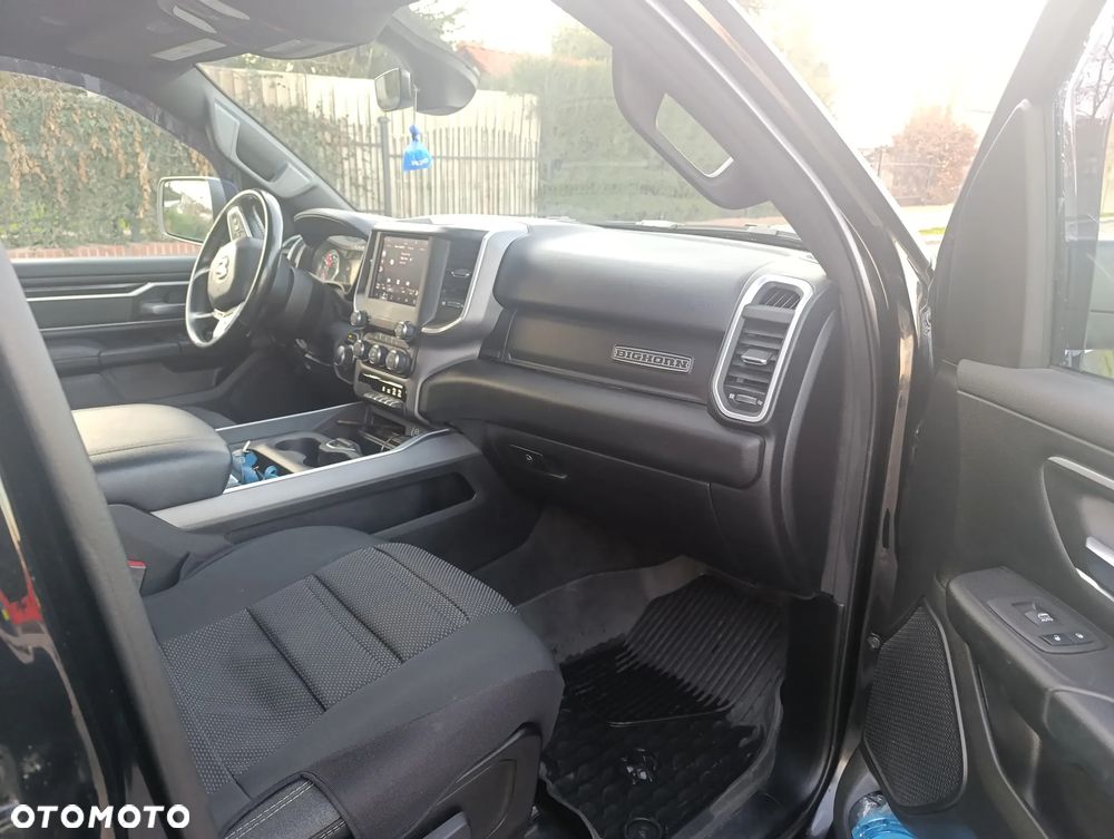 RAM 1500 Crew Cab Shortbed Bighorn - 13