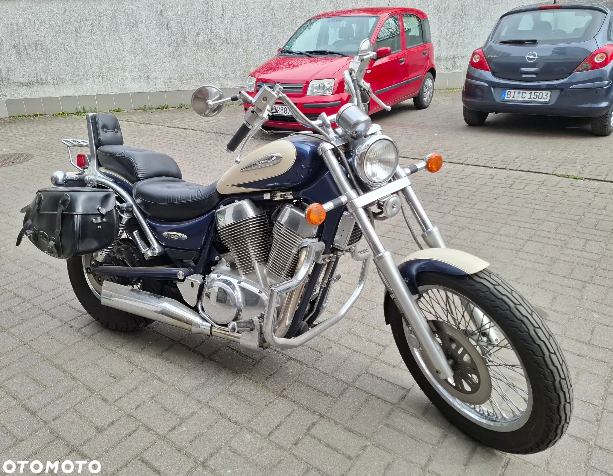 Suzuki Intruder - 1
