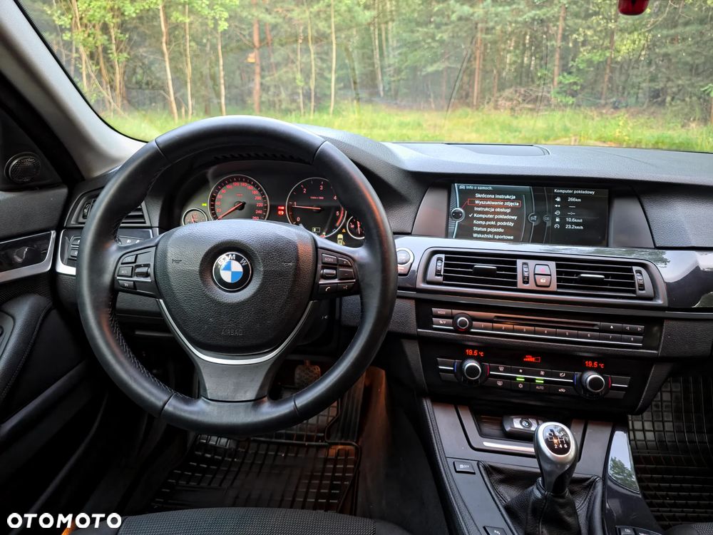 BMW Seria 5 520d - 7