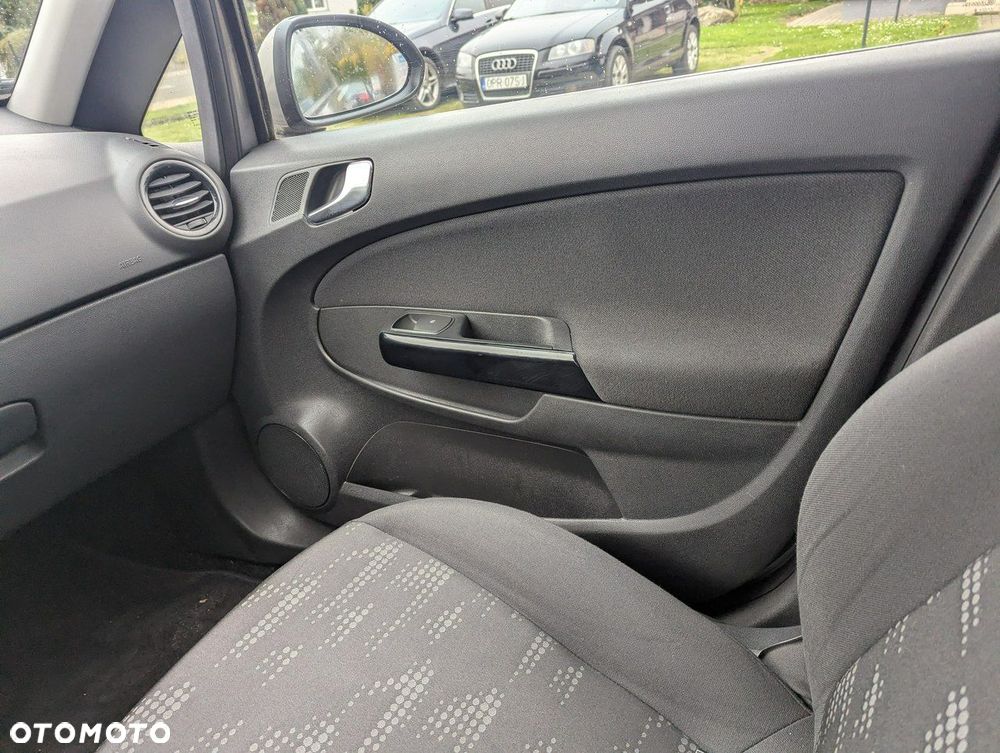 Opel Corsa - 16