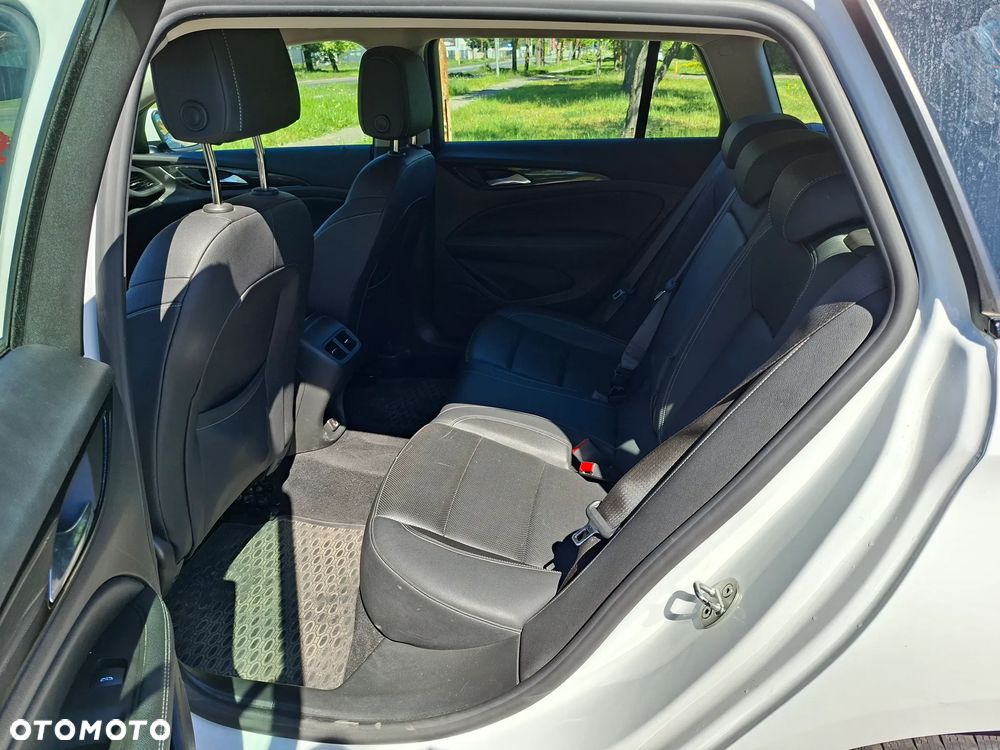 Opel Insignia - 8