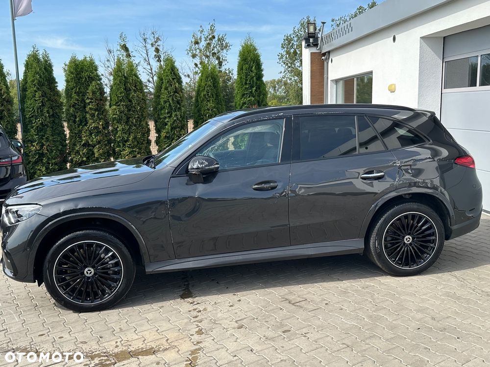 Mercedes-Benz GLC 300 e 4Matic 9G-TRONIC AMG Line - 6