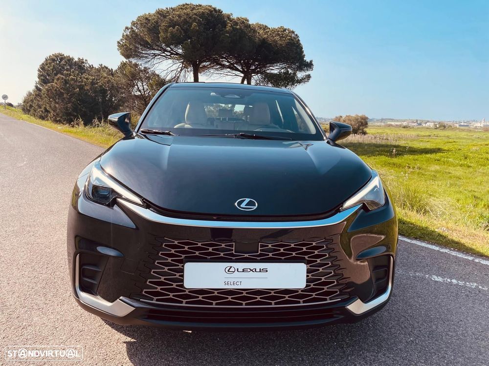Lexus LBX Elegant - 10