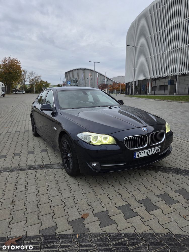BMW Seria 5 2012 photo 2