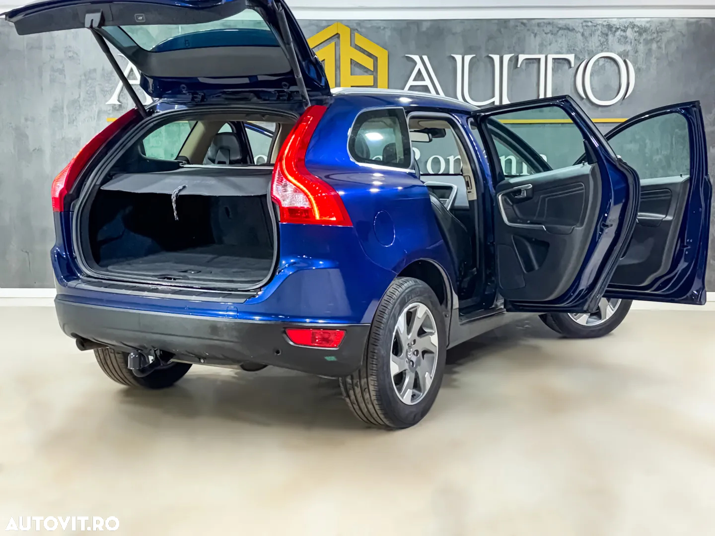 Volvo XC 60 - 24