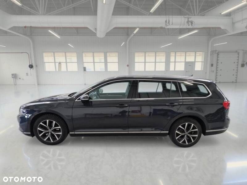 Volkswagen Passat - 3