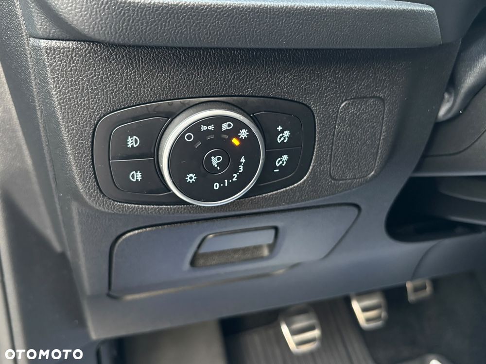 Ford Focus 1.5 EcoBlue Start-Stopp-System ST-LINE - 25
