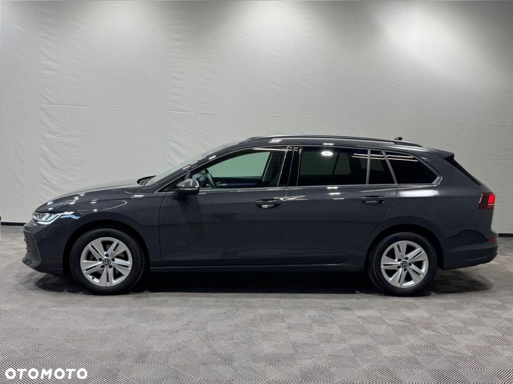 Volkswagen Golf - 8
