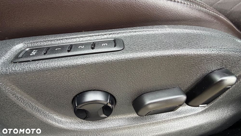 Skoda Octavia 2.0 TDI (Green tec) 4x4 DSG Scout - 27