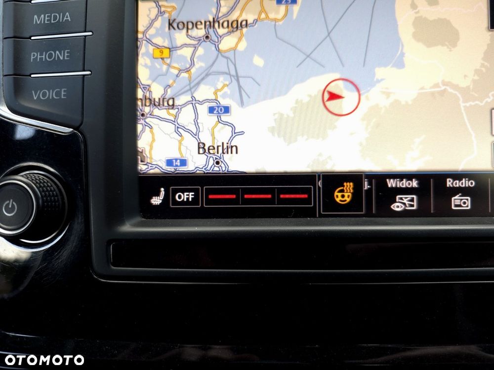 Volkswagen Touran 2.0 TDI BMT Highline - 22