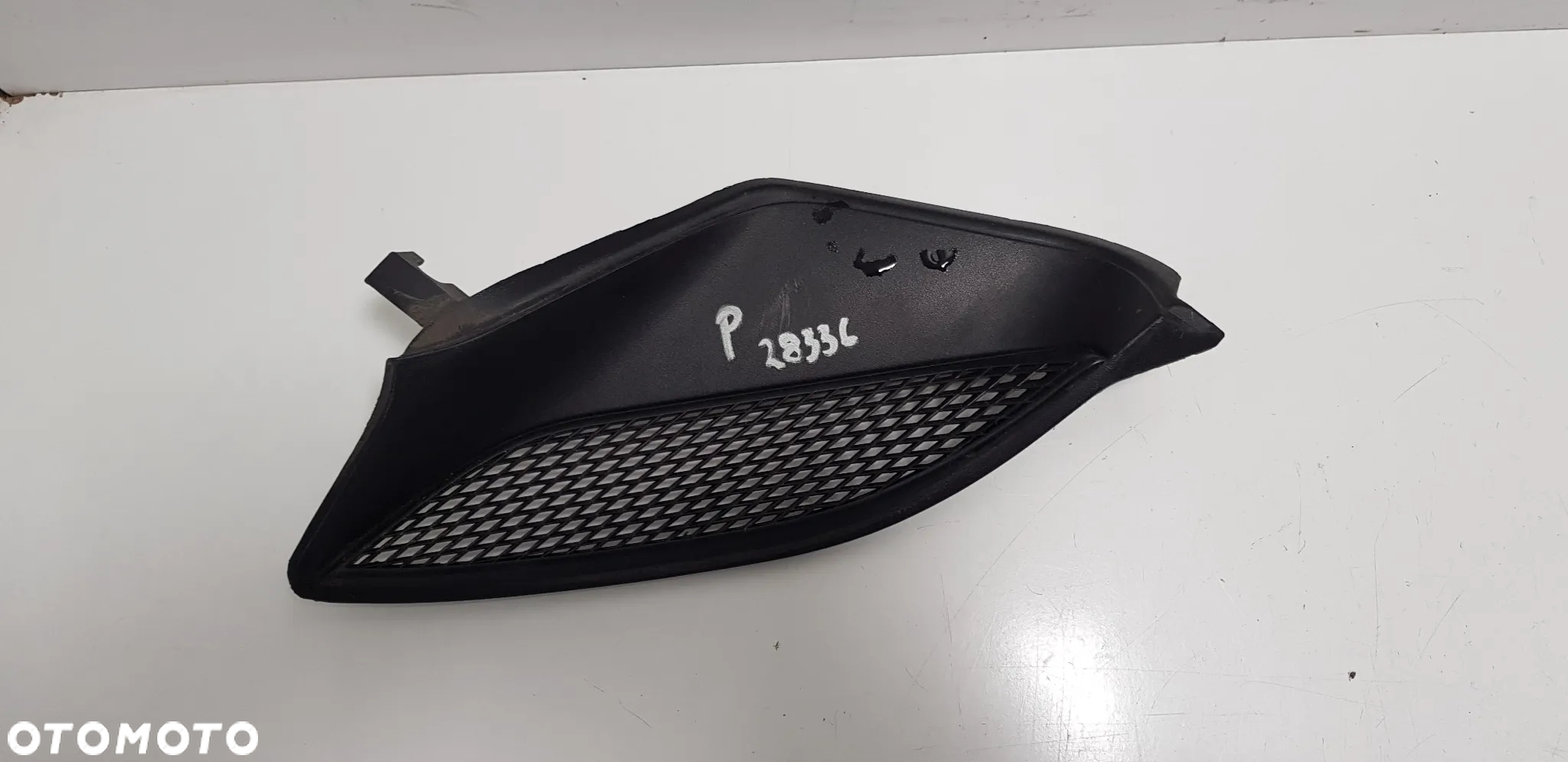 Piaggio NRG Power 50 Kratka Wlotu Powietrza Czaszy Prawa - 2