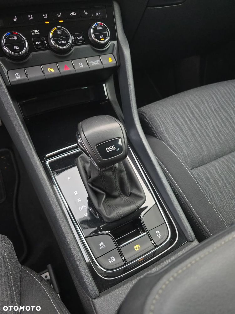 Skoda Karoq 1.5 TSI ACT 4x2 Style DSG - 23