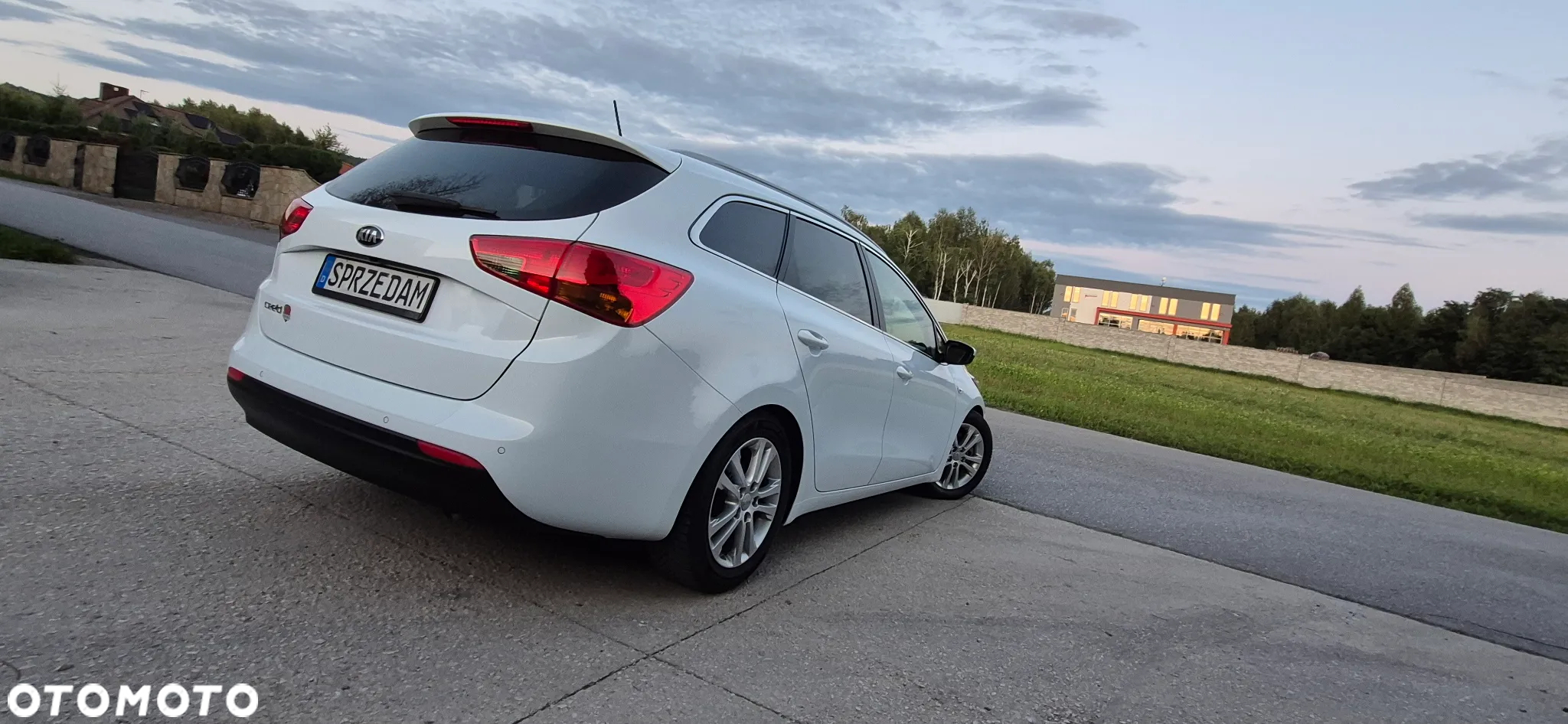 Kia Ceed 1.6 GDI ISG SW Platinum Edition - 5