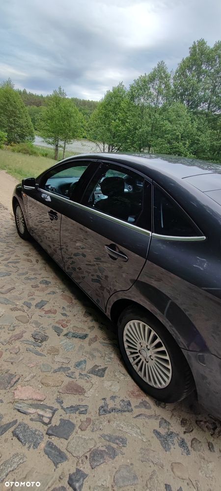 Ford Mondeo 1.8 TDCi Ambiente - 13