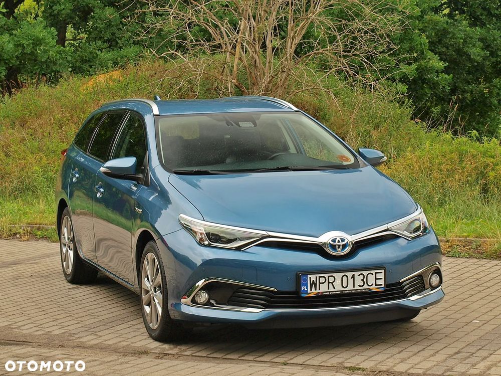 Toyota Auris - 2