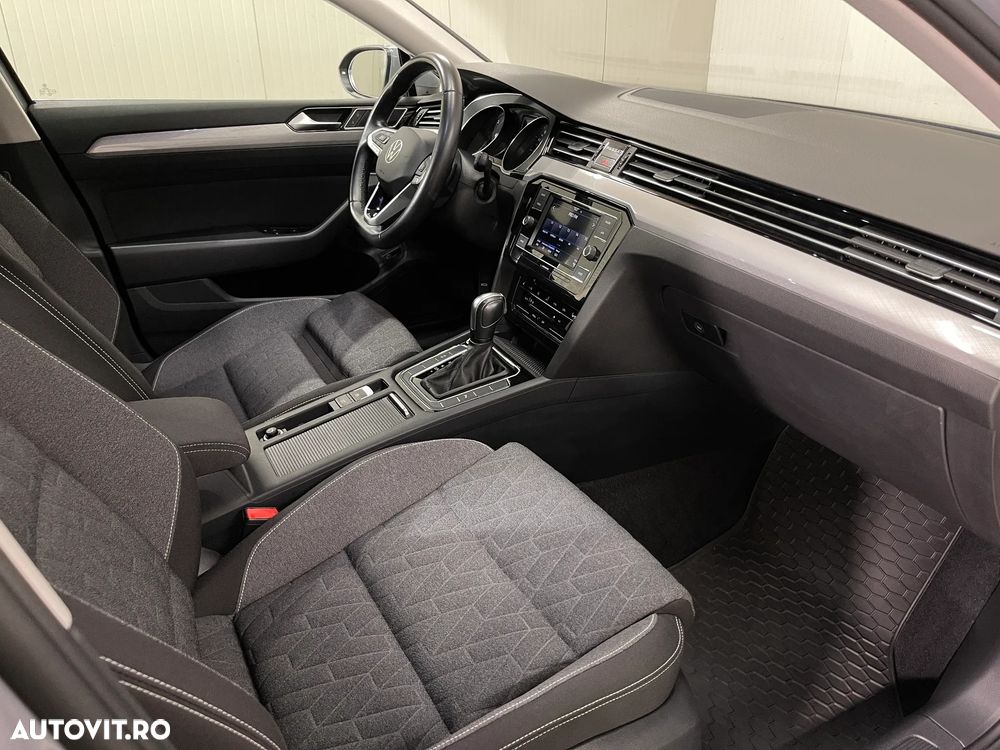 VOLKSWAGEN Passat 2023 — imagine 37