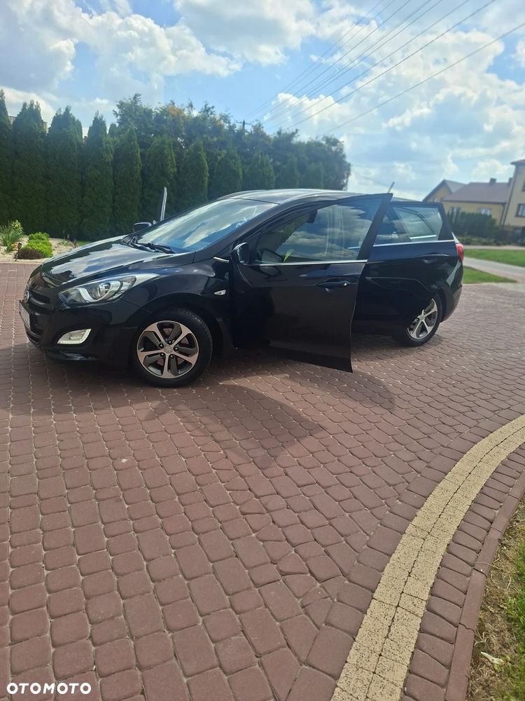 Hyundai i30 blue Kombi 1.6 GDi Style - 5