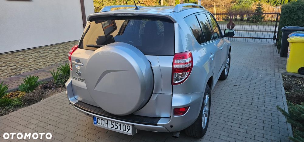 Toyota RAV4 2.2 D-4D Sol - 3