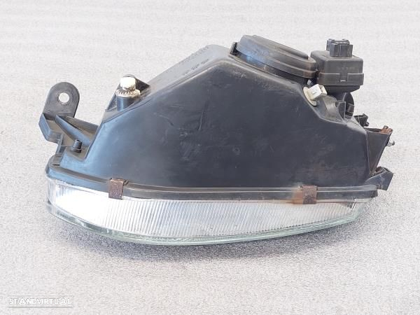Otica / Farol Dto Fiat Palio (178_) - 3