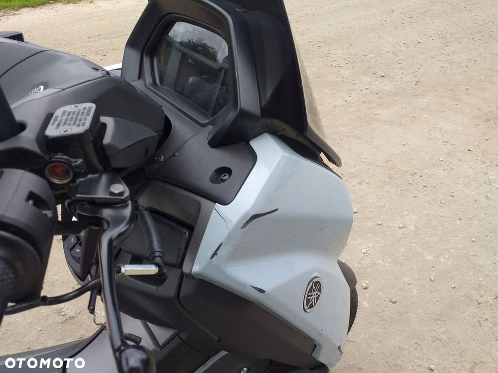Yamaha NMAX - 12