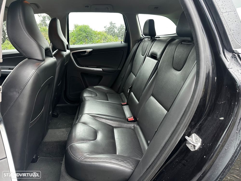 Volvo XC 60 D3 Geartronic Summum - 8