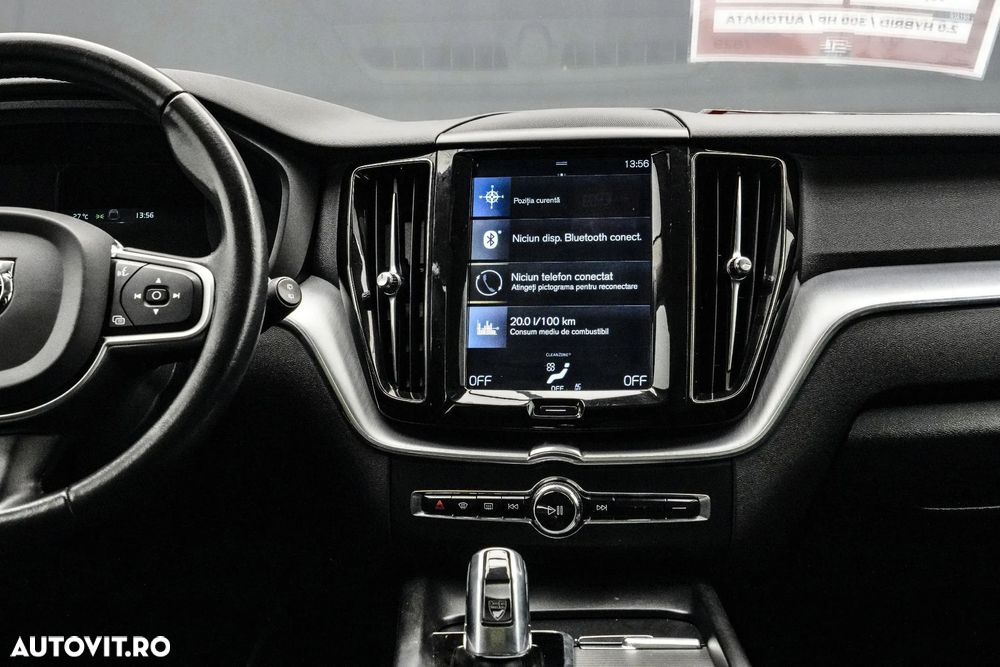 Volvo XC 60 T8 Twin Engine AWD Momentum Pro - 20