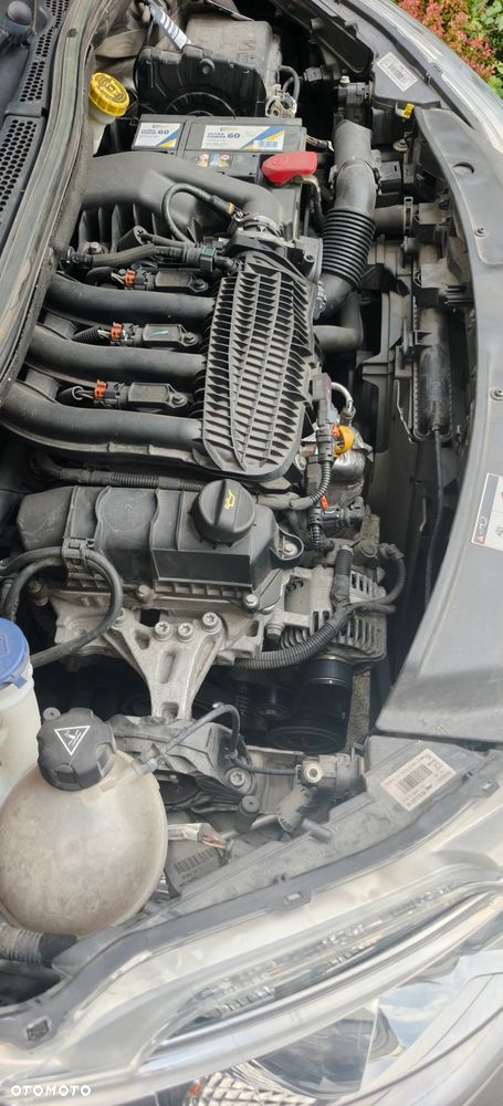 Peugeot 208 1.2 PureTech Allure - 16
