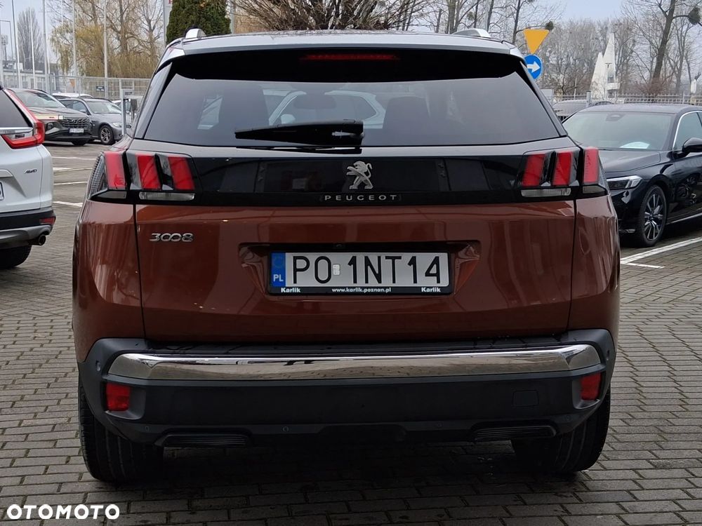 Peugeot 3008 1.2 PureTech Allure S&S EAT8 - 7