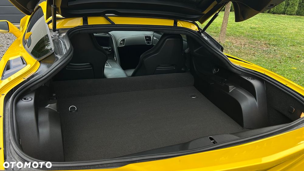 Chevrolet Corvette - 17