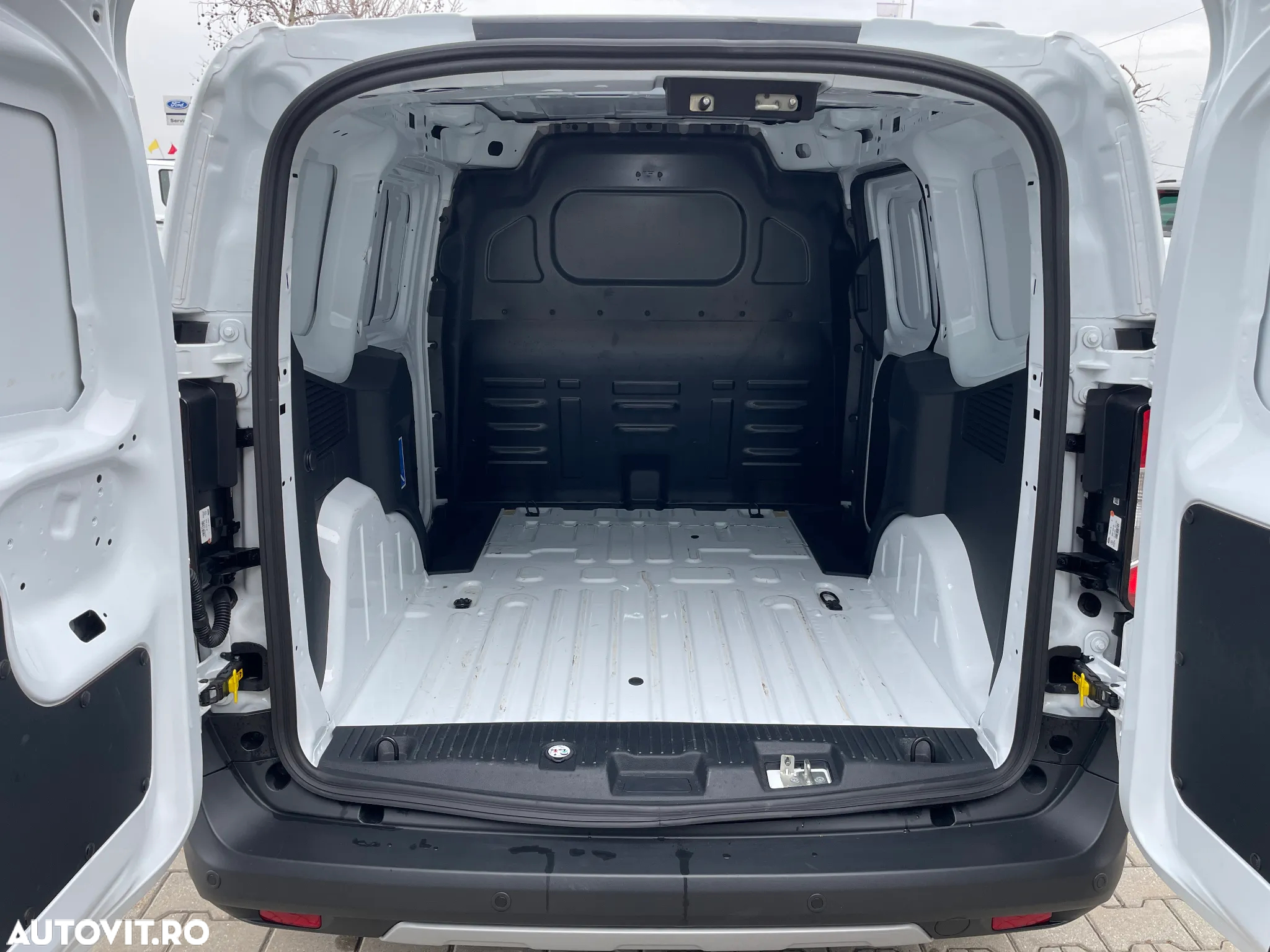 Ford Ford Noul Transit Courier Van Active 1.5L EcoBlue 100 CP M6 - 9