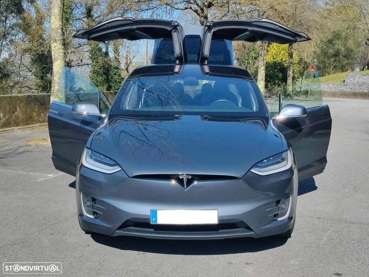 Tesla Model X Ludicrous Performance - 1