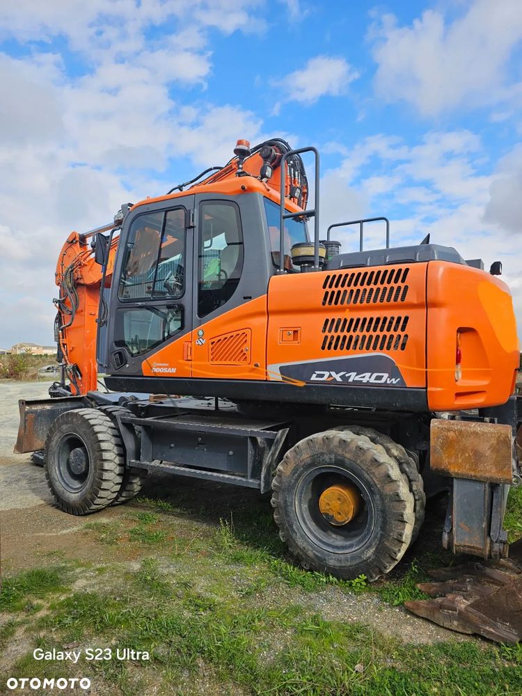 Doosan DX140 - 1