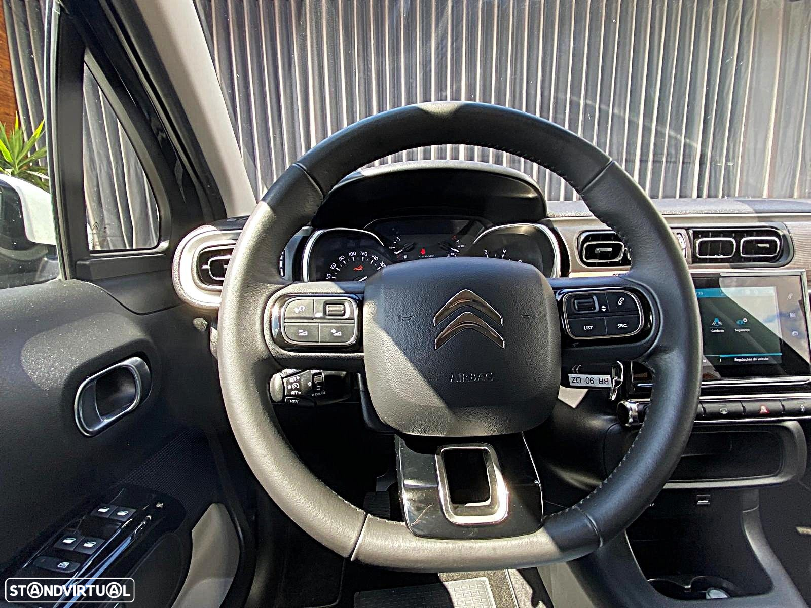 Citroën C3 1.2 PureTech Shine - 15