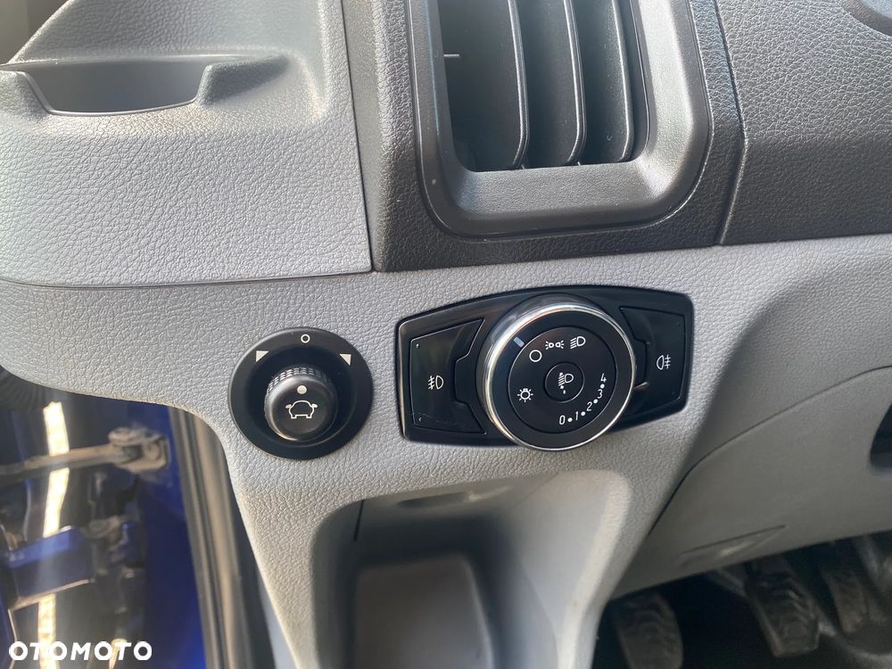 Ford Transit - 18