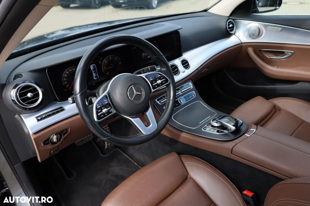 Mercedes-Benz E 300 d Aut. - 9