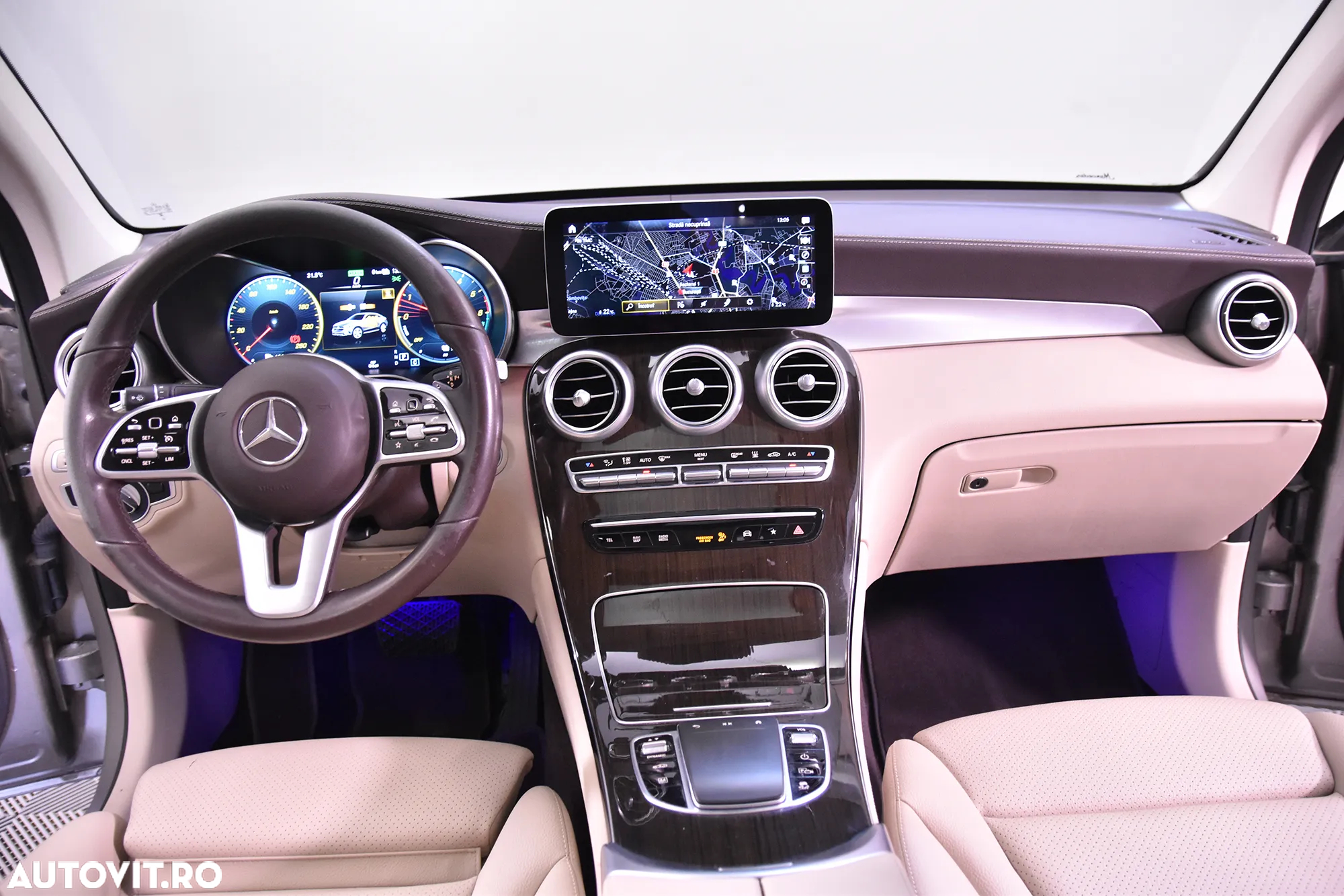 Mercedes-Benz GLC Coupe 300 de 4MATIC - 9