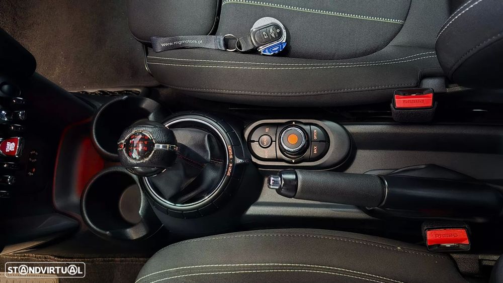 MINI 5 Portas One D - 38