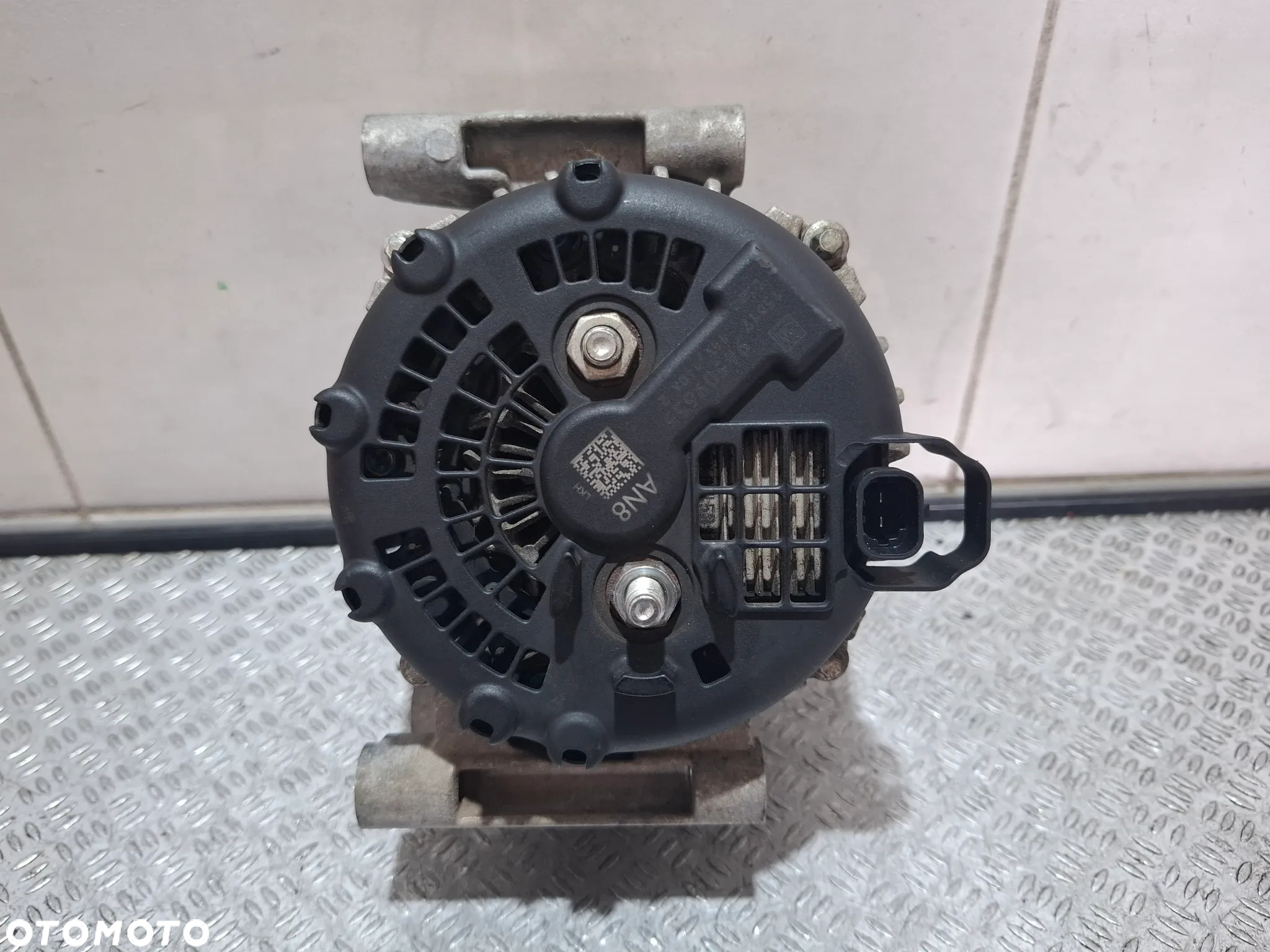 Alternator Opel Mokka A 1,6 CDTI 2015 rok nr 94509655 - 3