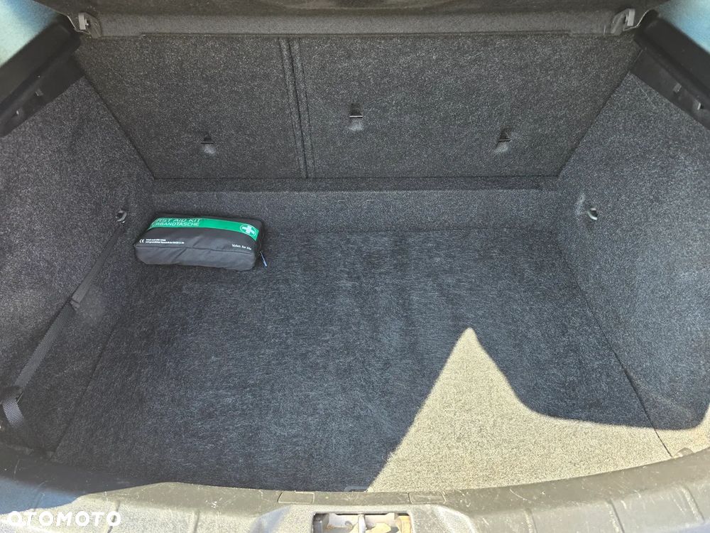 Volvo V40 D4 Summum - 16