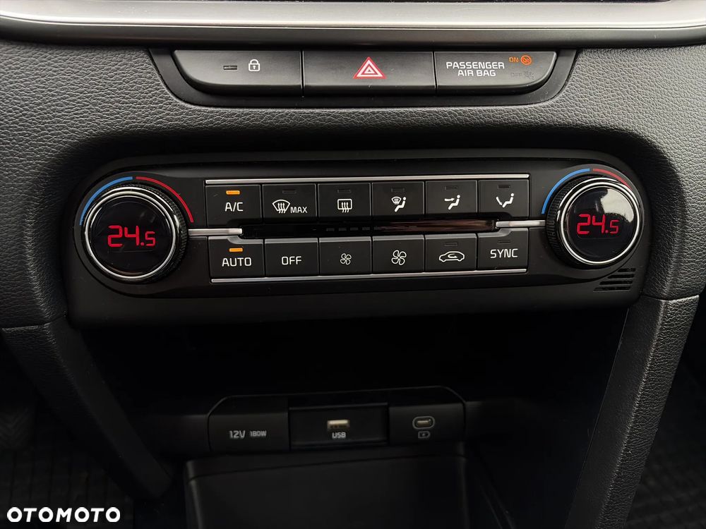 Kia Ceed 1.5 T-GDI M - 21