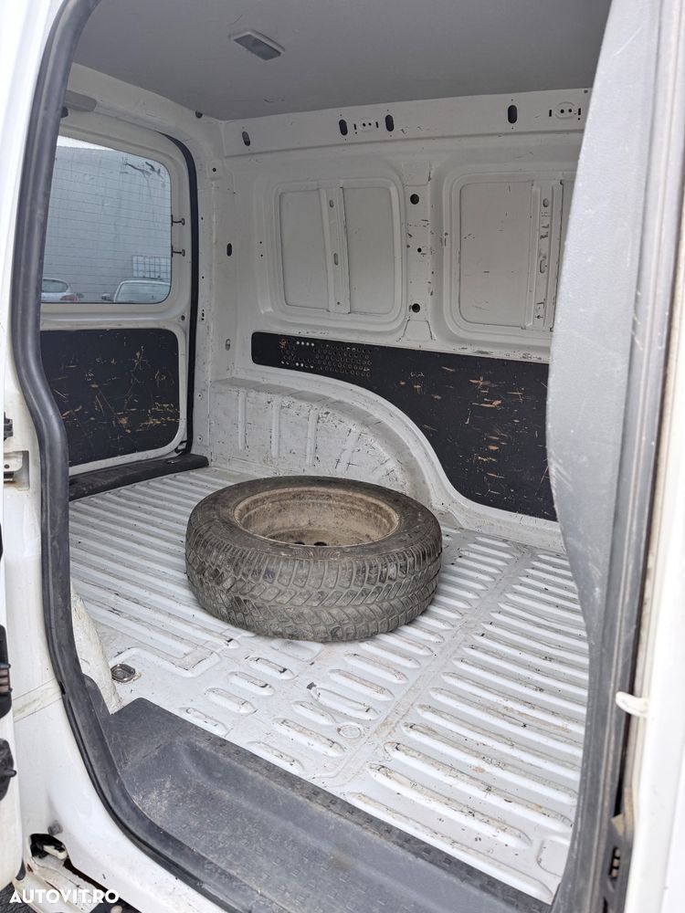 Volkswagen Caddy - 11