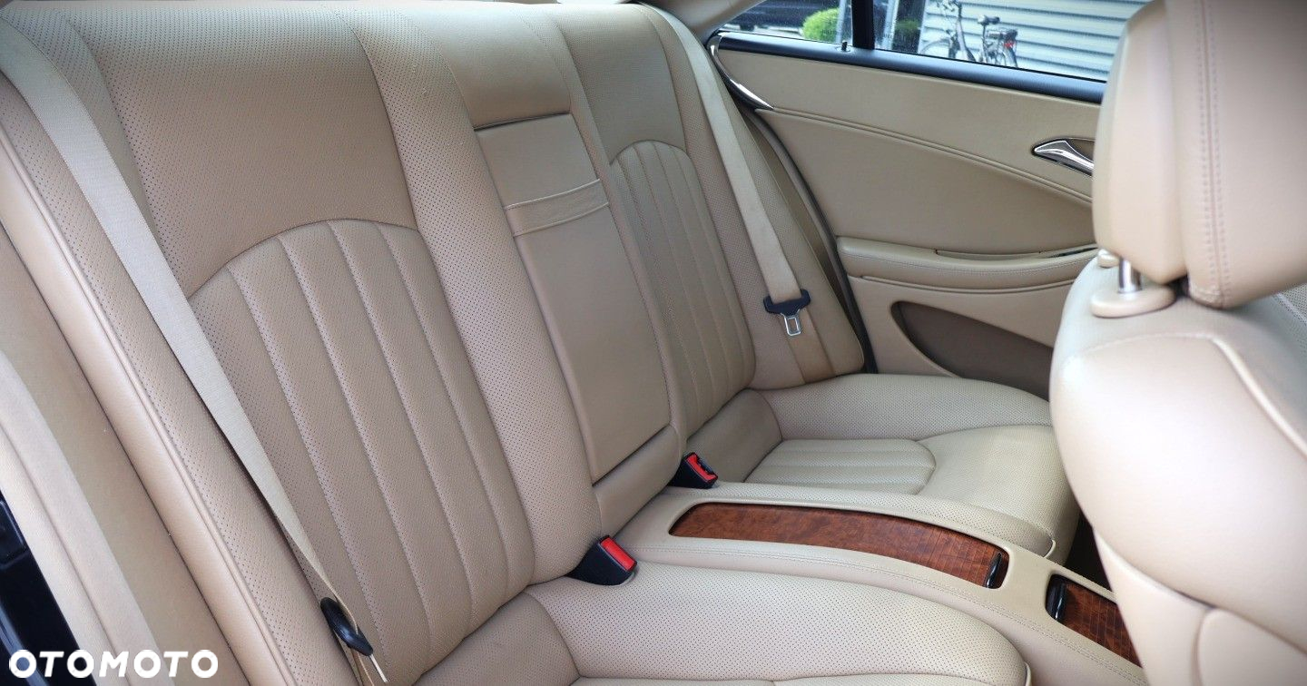 Mercedes-Benz CLS - 16