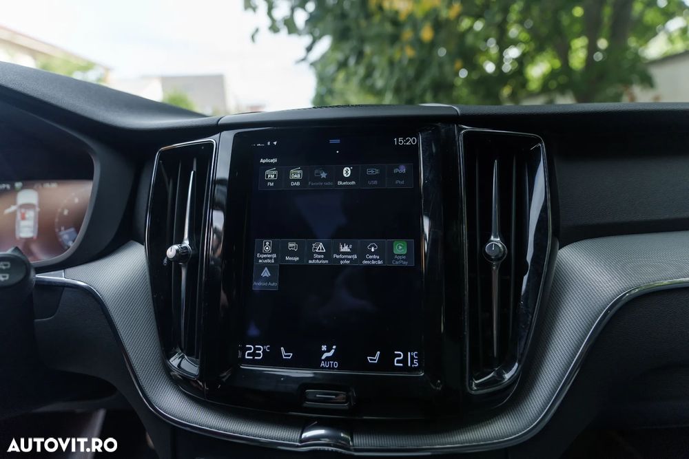 Volvo XC 60 B4 MHEV R-Design - 38