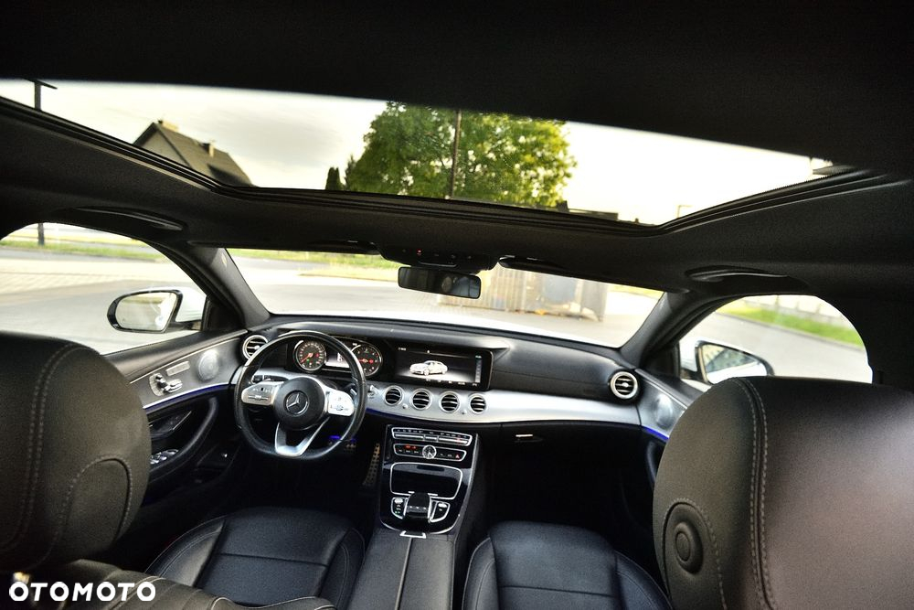 Mercedes-Benz Klasa E 220 d 4-Matic 9G-TRONIC - 17