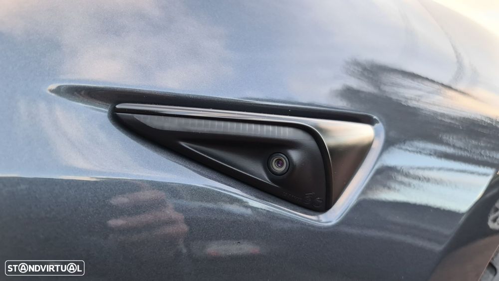 Tesla Model 3 - 10